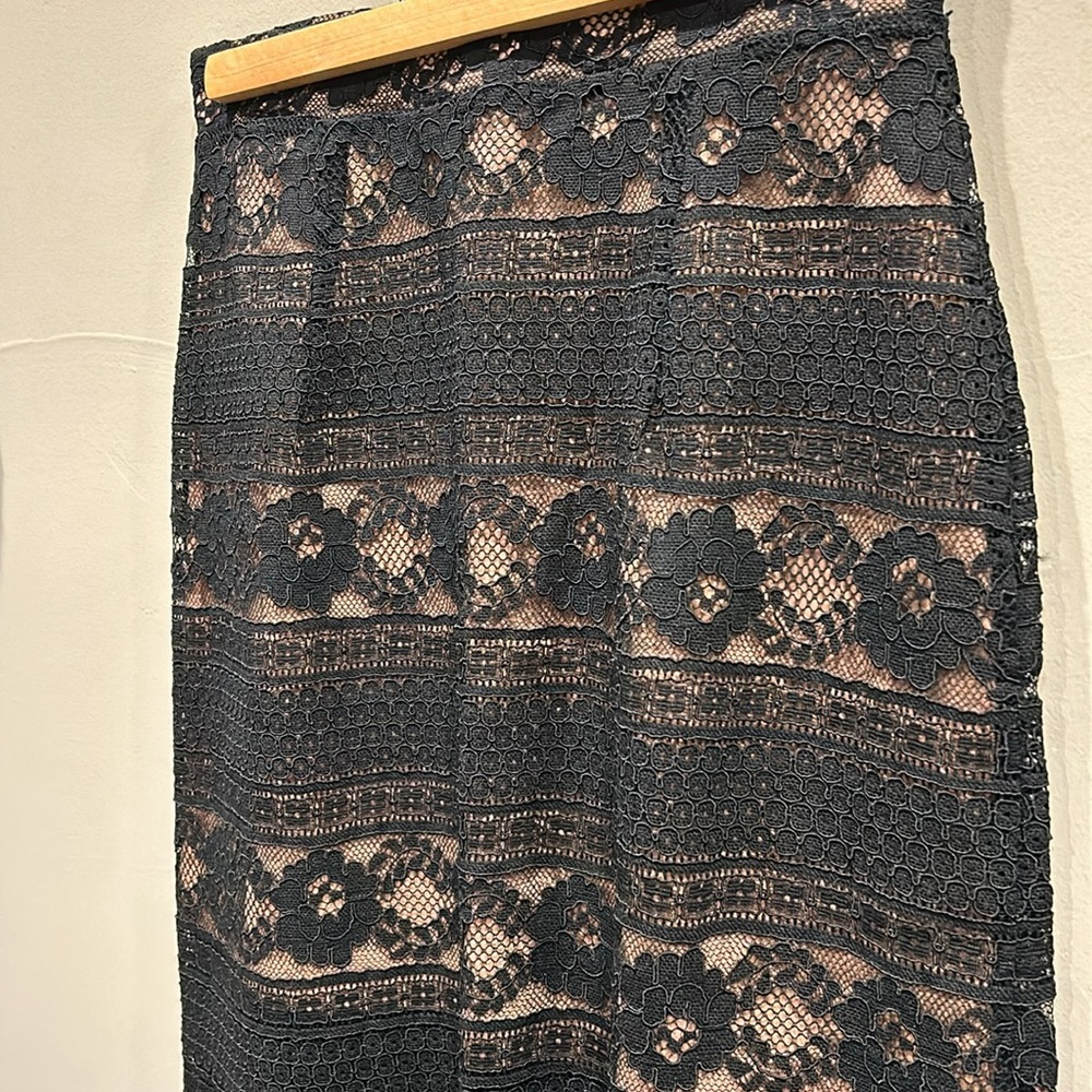 H&M top and skirt set, black lace with nude lining, top: M, bottom: S - Picture 5 of 8